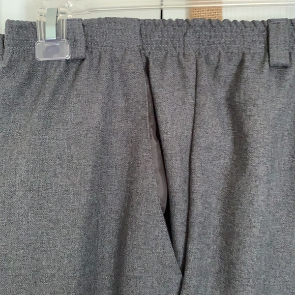 Classic Collection grey pant with elastic waist - Picture 2 of 12
